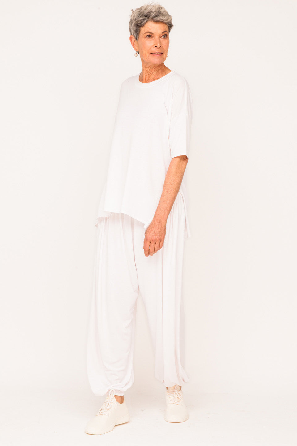 designer-t-shirt-for-women-white-workout-t-shirt-fashion-over-60